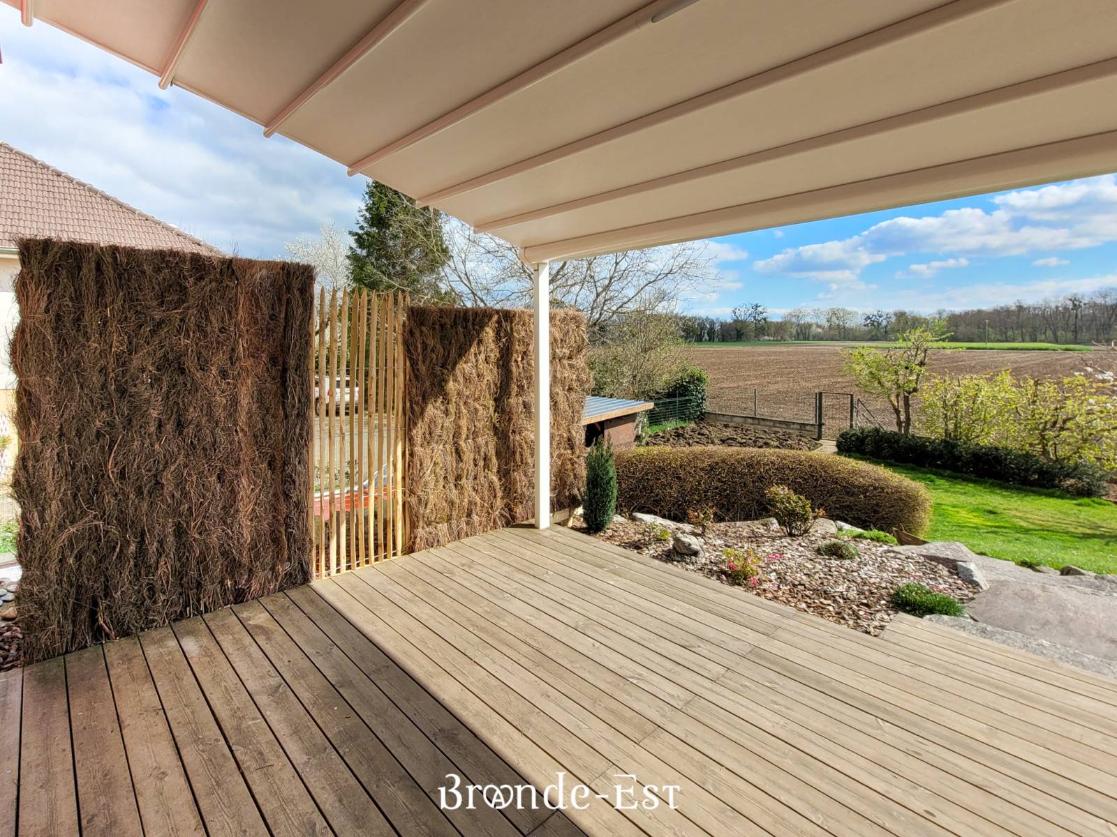 Installation d'une clôture en bois sur une terrasse en Alsace